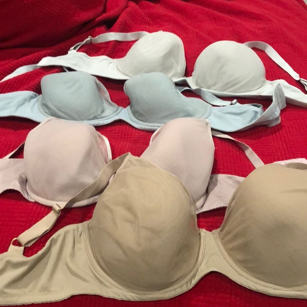 Three vanity fair bras and 1 Bali bra size 36dd